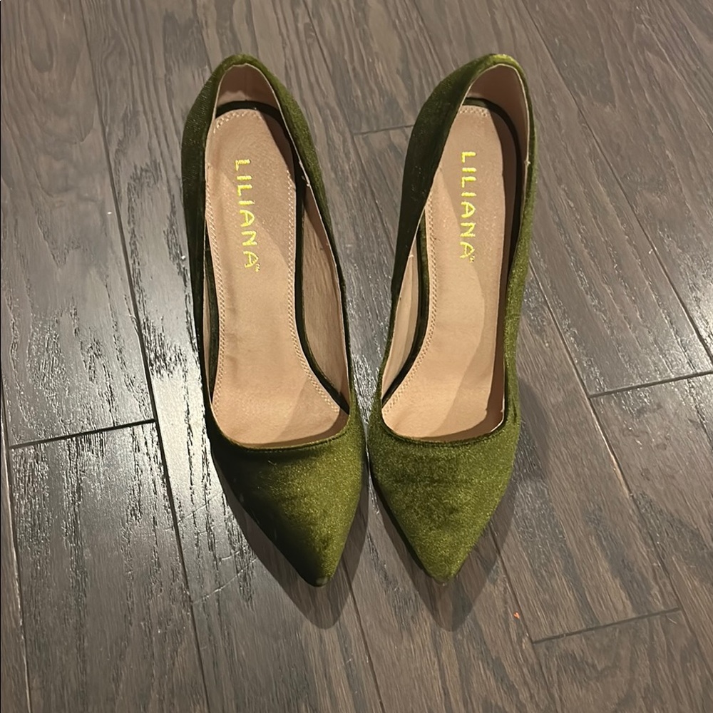 Liliana Women's Green Pumps